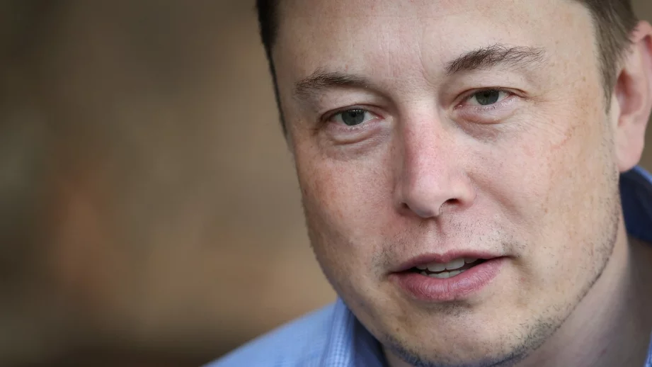 Акционерите на Tesla се опитват да ограничат влиянието на Мъск