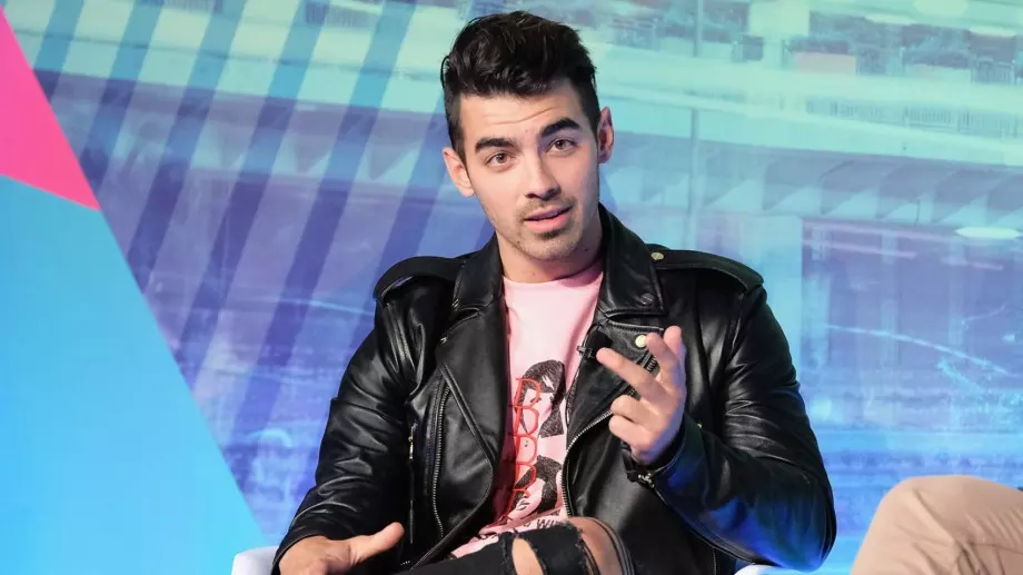 Това ли е новата половинка на Джо Джонас? (СНИМКА)