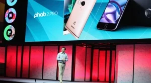 Lenovo няма да спира производството на смартфони 