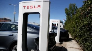 Tesla иска да набере свеж капитал за производството на Model 3
