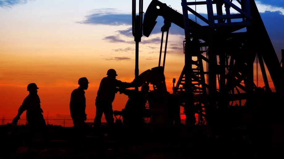 Цената на петрола се повиши на фона на напрежението между САЩ и Китай