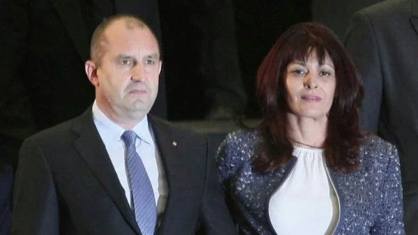 Как първата ни дама честити 8-март