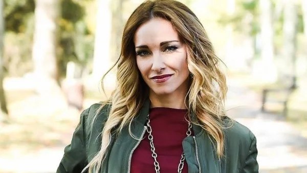 Алекс Раева: Бих осиновила дете