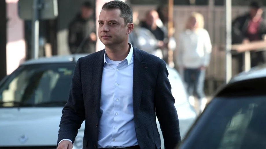 Добрев: Някой се опитва да ме пришие към Овчаров