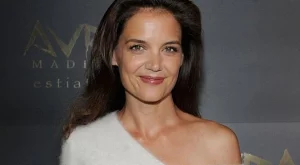 Вижте Кейти Холмс като дете