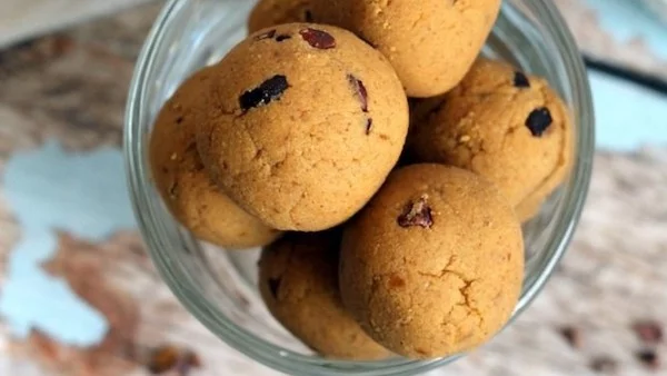 Здравословни топчета с тиква и ябълки