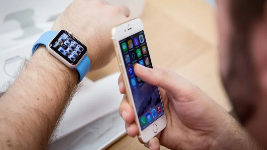 Задлъжняваме заради смартфони и други скъпи джаджи