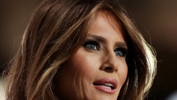 Мелания Тръмп събра погледите с рокля уникат (снимки)