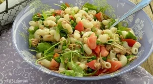 Салата с паста и риба тон