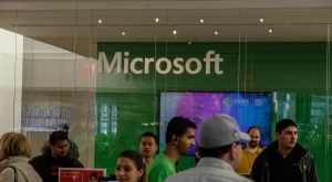 Microsoft настоятелно съветва потребителите да минат на Windows 10