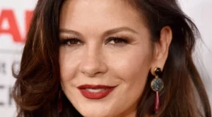  Катрин Зита-Джоунс: Позорът на Уейнстейн е краят на мъжете динозаври