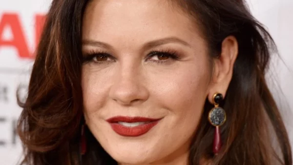  Катрин Зита-Джоунс: Позорът на Уейнстейн е краят на мъжете динозаври