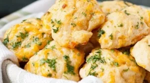 Чеснови питки с чедар