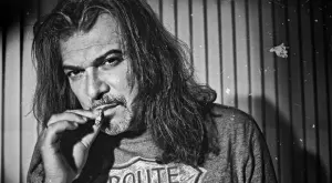 Вижте как е изглеждал Маги Халваджиян преди 36 години 