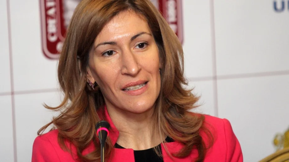 Ангелкова: Приоритет ни е премахването на незаконни обекти по плажовете