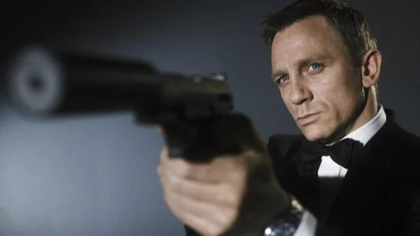Даниел Крейг се завръща като Джеймс Бонд