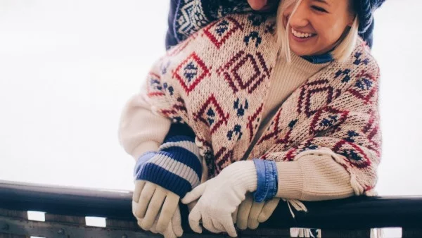 Не, не може да ми е студено, мен ме топли любовта!