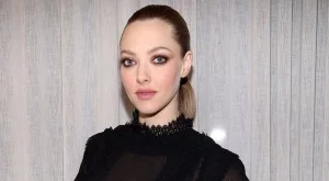 Аманда Сийфрид роди 