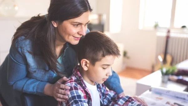 3 неща, които родителите на уверени деца правят различно