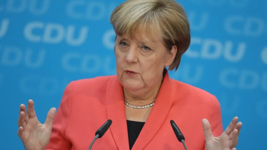 Меркел: Рано е за свалянето на санкциите срещу Русия 