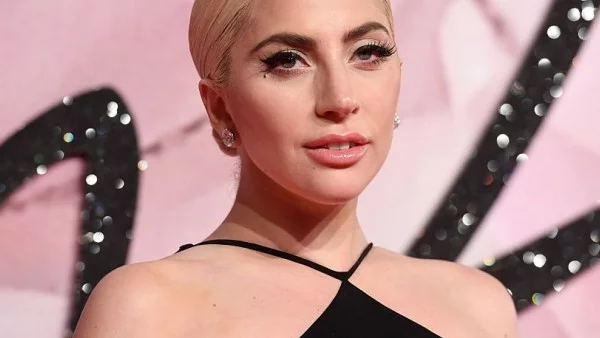 Лейди Гага: Страдам от...