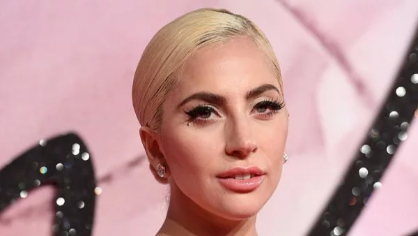 Лейди Гага сподели българска народна песен (видео)