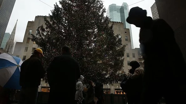 1000 долара за елха в Ню Йорк