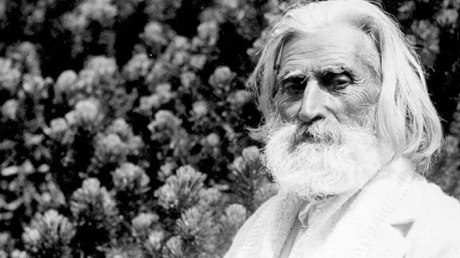 Петър Дънов: Всички болести водят началото си от пресищането