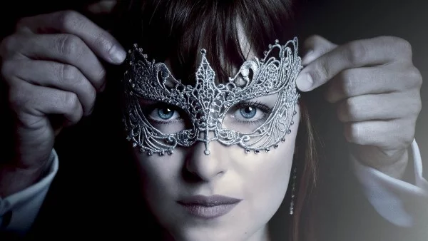 Още по-горещ трейлър на "50 нюанса по-сиво"