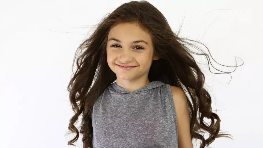 Замесиха Крисия в скандал с 50-годишен мъж (СНИМКА)