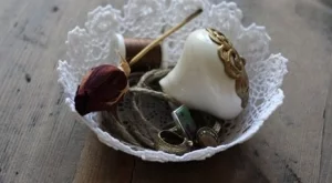 Направи си сама: Купичка от дантелена салфетка