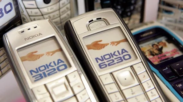 Nokia пуска „глупав“ телефон с батерия, която издържа 31 дни 