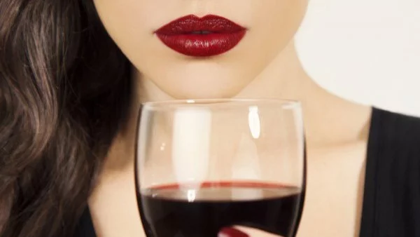 Умереното пиене на алкохол пази сърцето