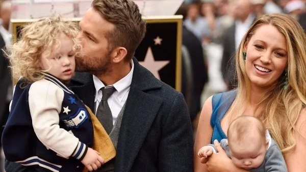 Райън Рейнолдс за първи път показа децата си