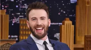 Ето коя е новата приятелка на Крис Евънс (СНИМКИ)