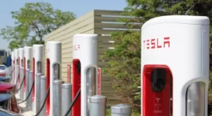 И приходите, и загубите на Tesla растат