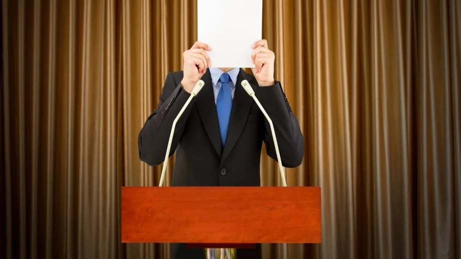 Как да преборите страха от говорене пред публика