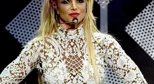 Бритни Спиърс влезе в психиатрична клиника