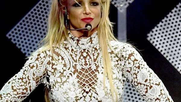 Бритни Спиърс влезе в психиатрична клиника