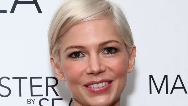 Разберете дали ви отива къса коса с този трик