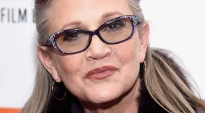 Кари Фишър е стабилизирана