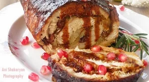 Свинско роле с плънка от карамелизирани ябълки