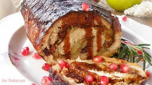 Свинско роле с плънка от карамелизирани ябълки