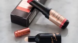 О, да! Вече има има червило с вино