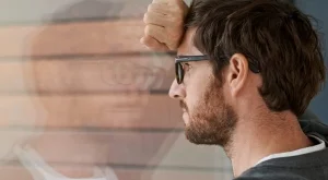 Защо преследваме тези, които не ни искат?