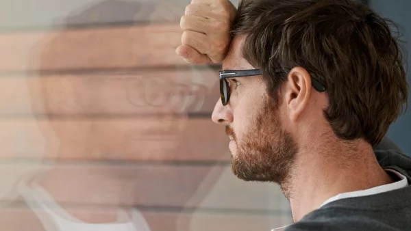 Защо преследваме тези, които не ни искат?