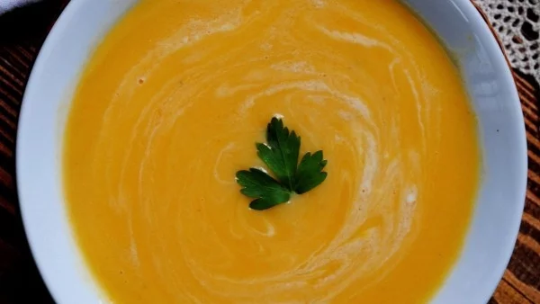 Супа с тиква, карфиол и праз