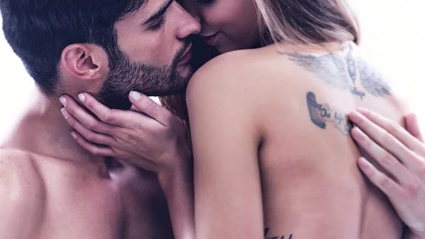 Разберете дали той харесва повече гърди или дупета