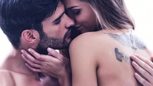 Единственият алкохол, който доказано ще подобри секса ви