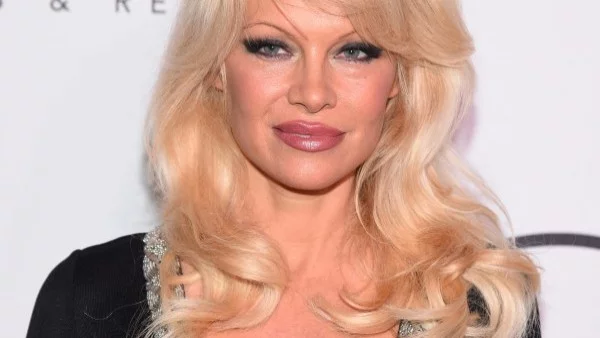 Памела Андерсън: Не съм правила добър групов секс